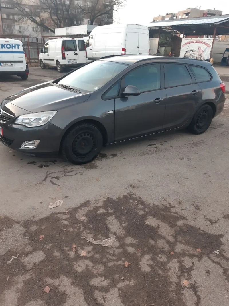 Opel Astra 1.7, снимка 3 - Автомобили и джипове - 48507568