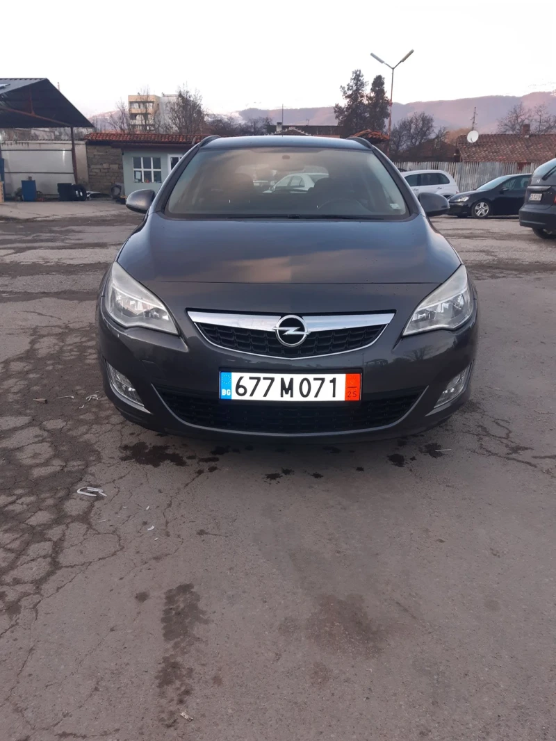 Opel Astra 1.7, снимка 2 - Автомобили и джипове - 48507568