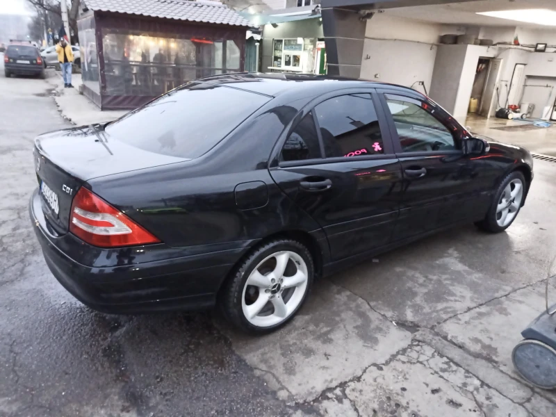 Mercedes-Benz C 200 facelift, снимка 4 - Автомобили и джипове - 49000003