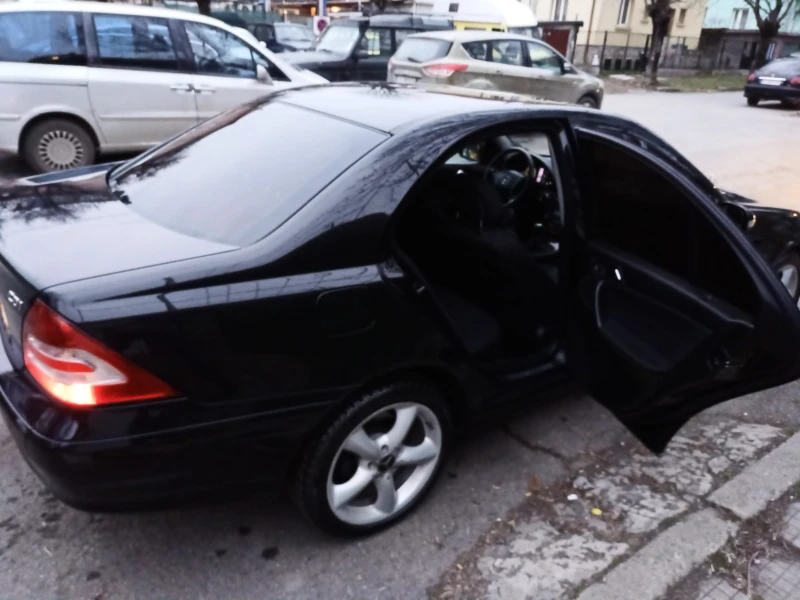 Mercedes-Benz C 200 facelift, снимка 11 - Автомобили и джипове - 49000003