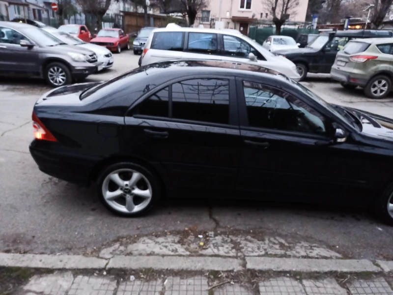 Mercedes-Benz C 200 facelift, снимка 10 - Автомобили и джипове - 49000003