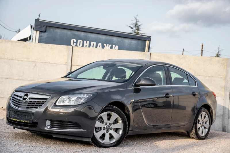 Opel Insignia 2 0 turbo FULL FULL, снимка 2 - Автомобили и джипове - 49380777