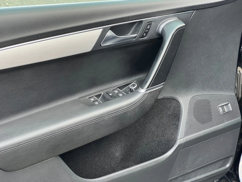 VW Passat 2.0 TDI DSG 4motion HIGHLINE, снимка 14 - Автомобили и джипове - 49963877