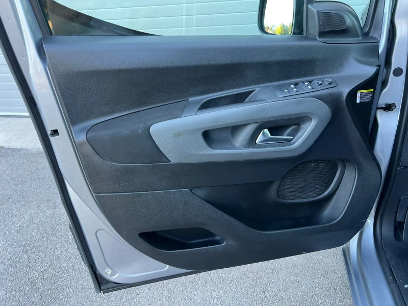 Citroen Berlingo 1.5HDI AUTOMATIK NAVI H-DUP EVRO 6D, снимка 11 - Автомобили и джипове - 51811371