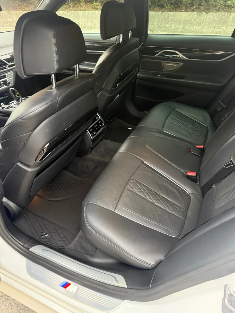 BMW 740 740 xDrive, снимка 14 - Автомобили и джипове - 51917796