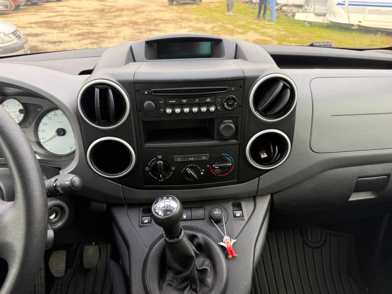 Peugeot Partner, снимка 9 - Автомобили и джипове - 52884050