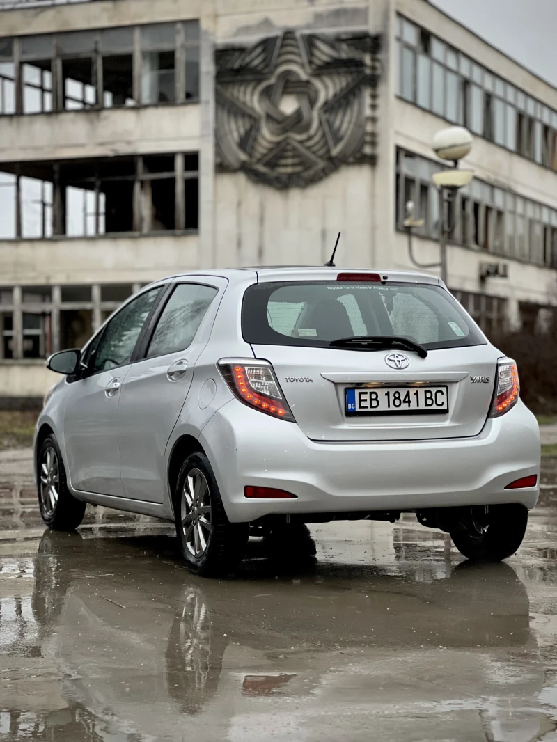 Toyota Yaris 1.0 VVT-i NAVI | CAM, снимка 6 - Автомобили и джипове - 53470199