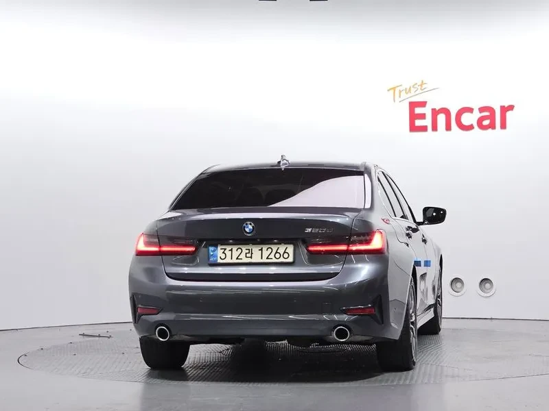 BMW 320 - САМО 30% АВАНС, снимка 4 - Автомобили и джипове - 55406588
