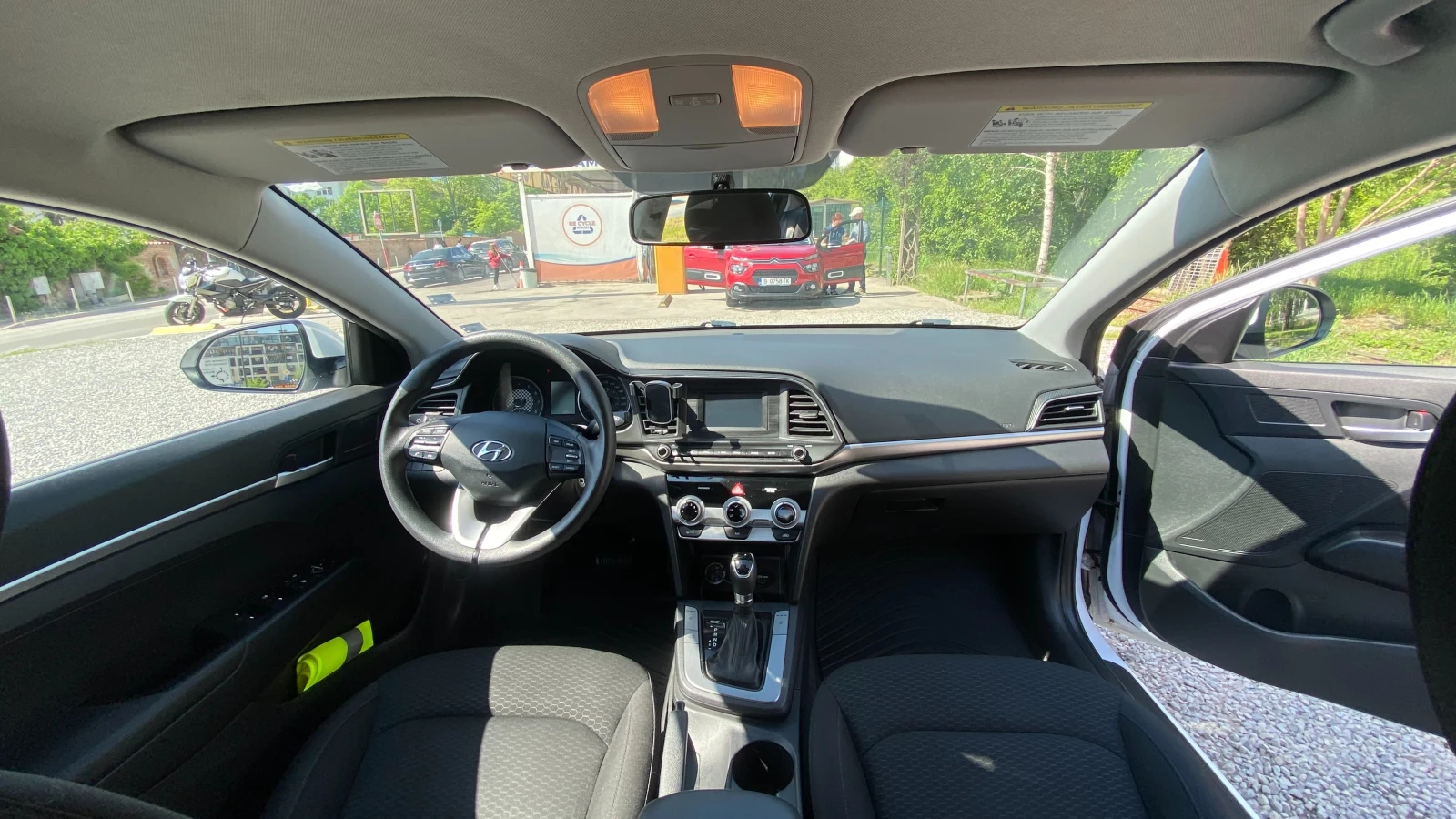 Hyundai Elantra SE, снимка 16 - Автомобили и джипове - 52593007