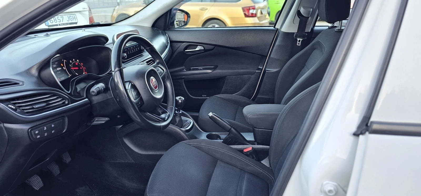 Fiat Tipo 1.4iT-120кс-6ск+ ЗАВОДСКА ГАЗ!  | Mobile.bg — изображение 17