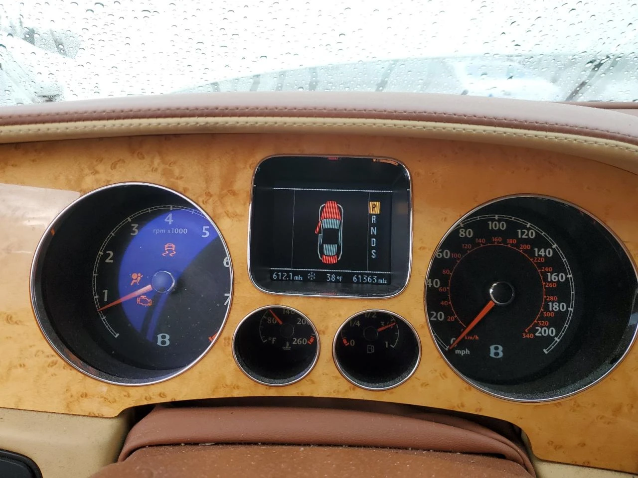 Bentley Flying Spur * Възможност за Лизинг*  - изображение 9