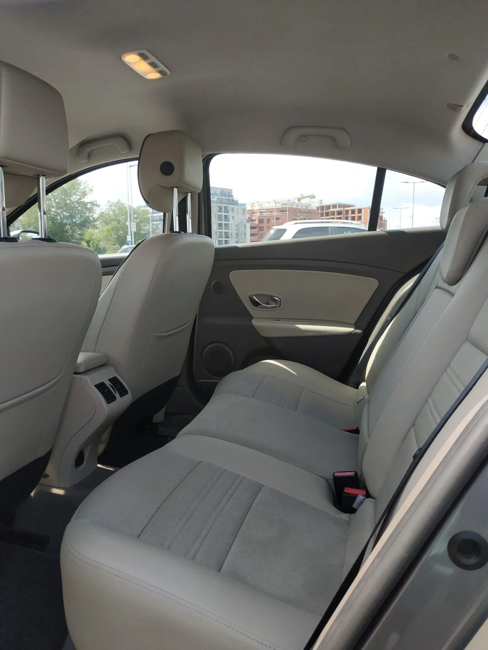 Renault Fluence  - изображение 5
