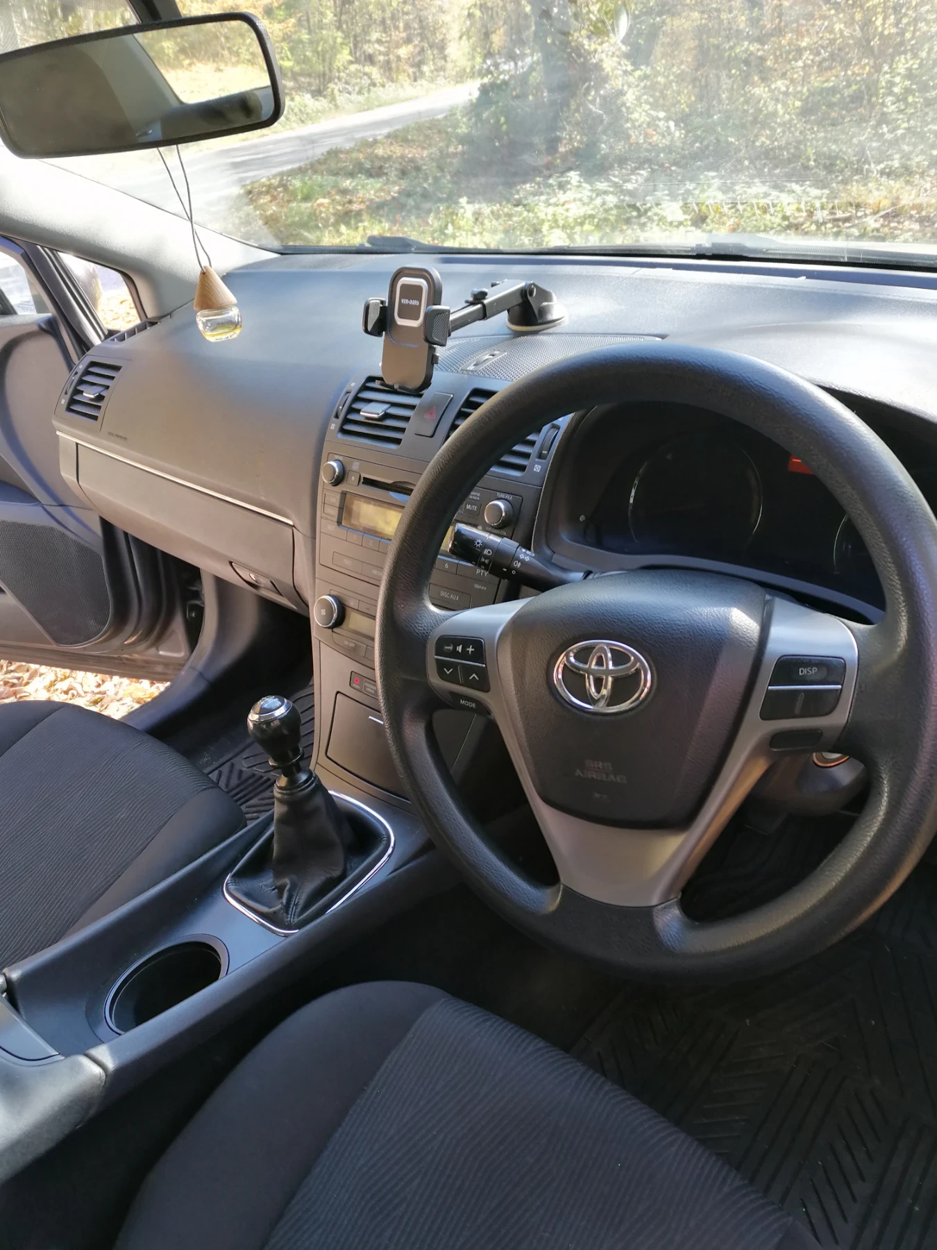 Toyota Avensis 2.0 TDI  - изображение 9