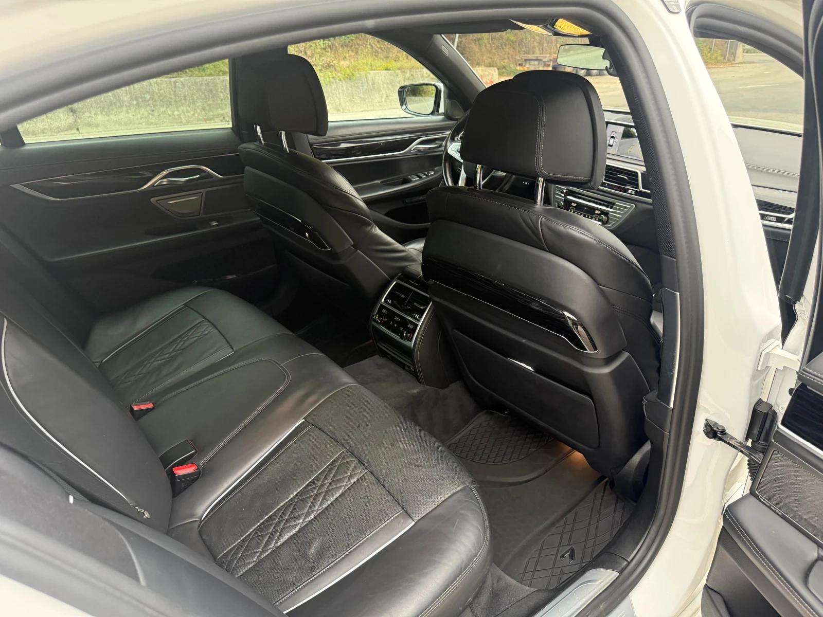 BMW 740 740 xDrive | Mobile.bg   12