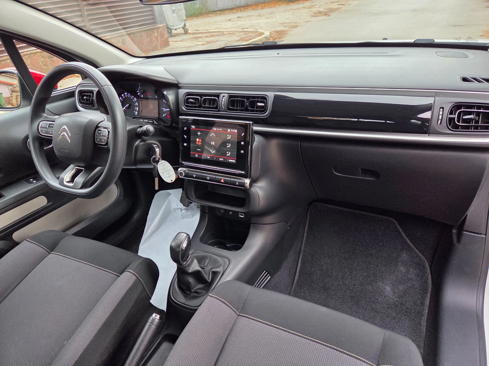 Citroen C3 1.2i Shine 136хил.км. УНИКАТ - изображение 9