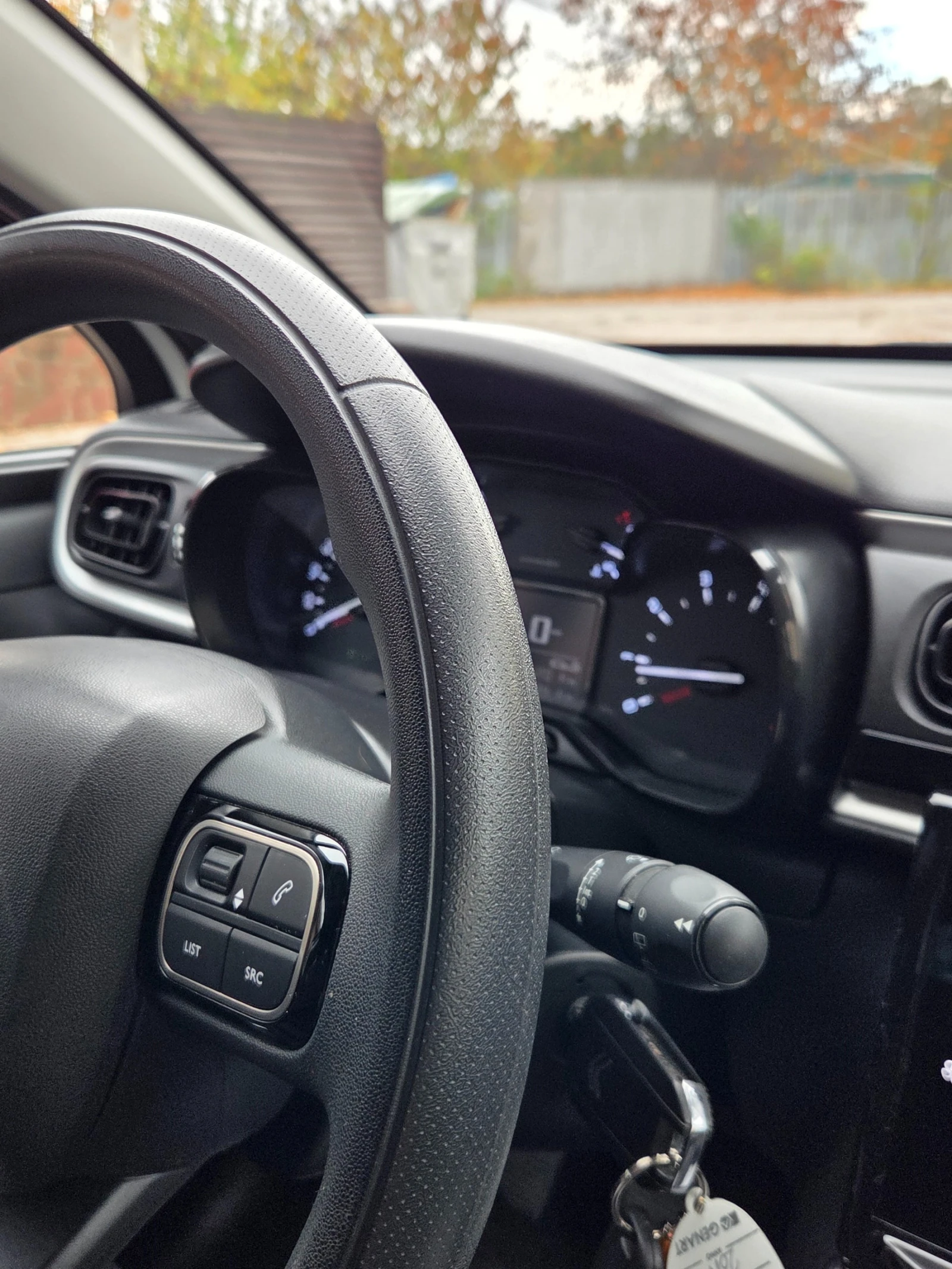 Citroen C3 1.2i Shine 136..  | Mobile.bg   13