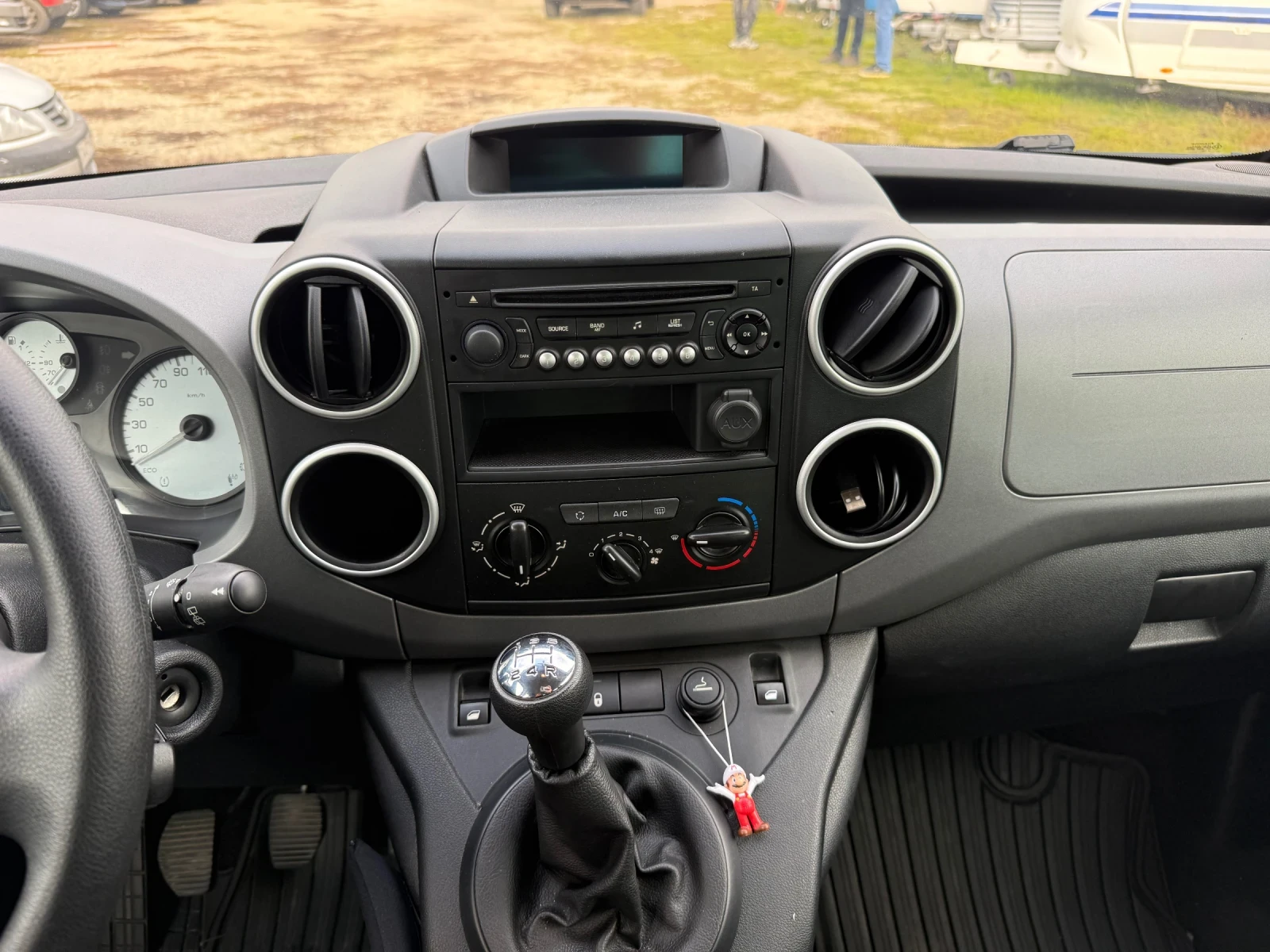 Peugeot Partner  - изображение 9