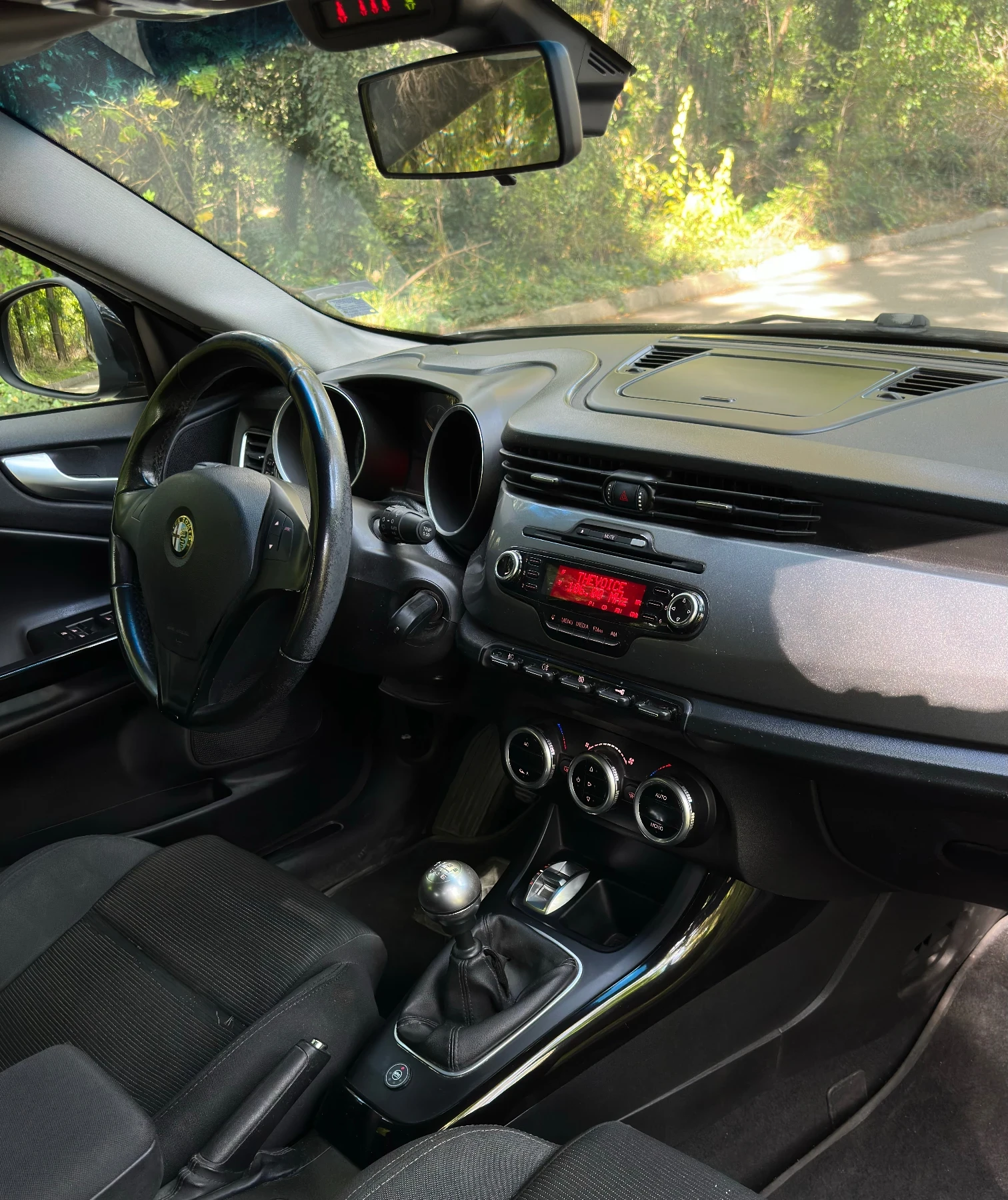 Alfa Romeo Giulietta 1.4 120 коня Бензин/Газ - изображение 3