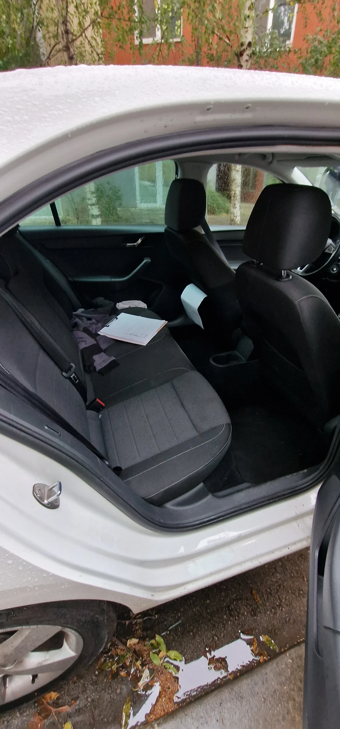 Skoda Rapid 151000, снимка 11 - Автомобили и джипове - 53829494