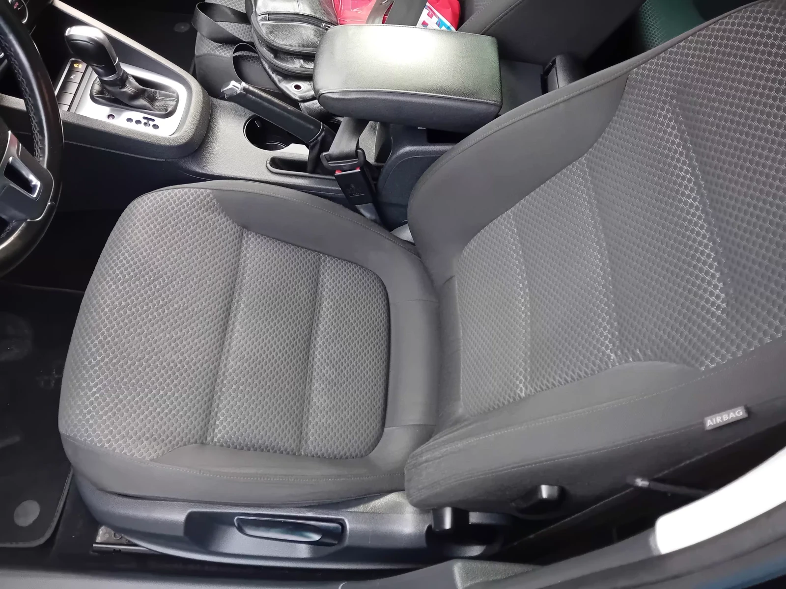 VW Jetta ., снимка 11 - Автомобили и джипове - 54258838