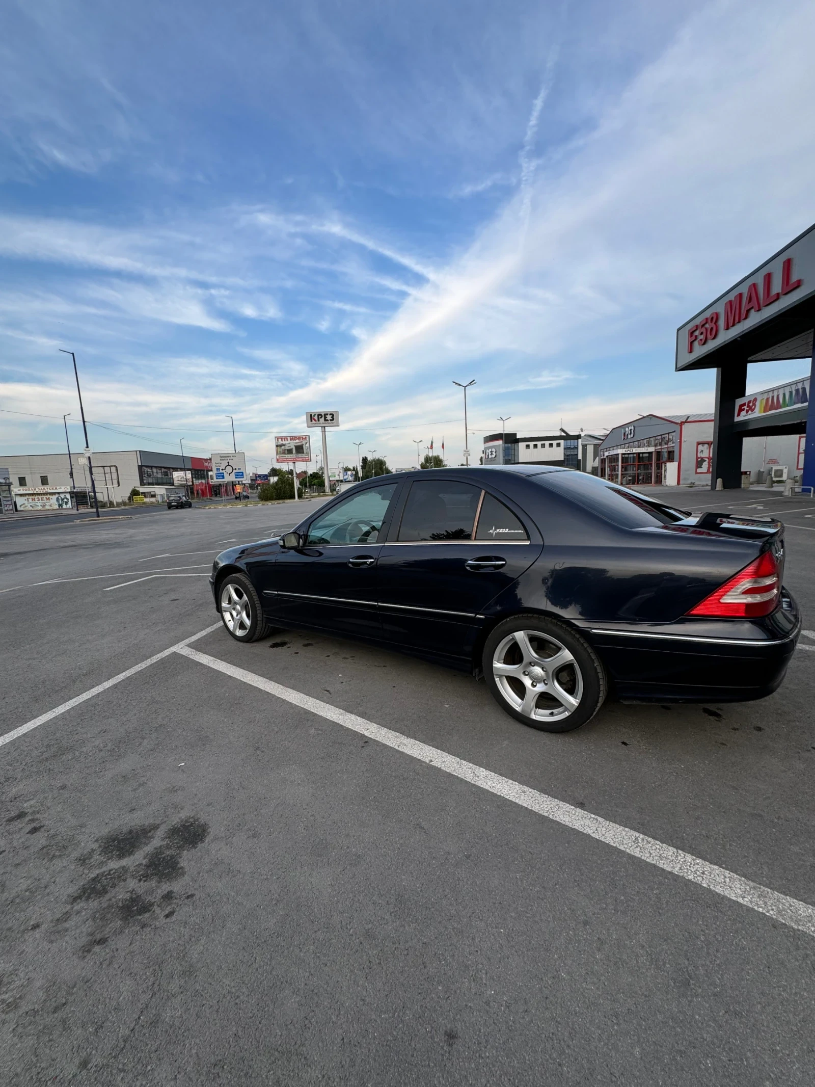 Mercedes-Benz C 240 Mercedes 2.6 4Matic, снимка 3 - Автомобили и джипове - 54759260