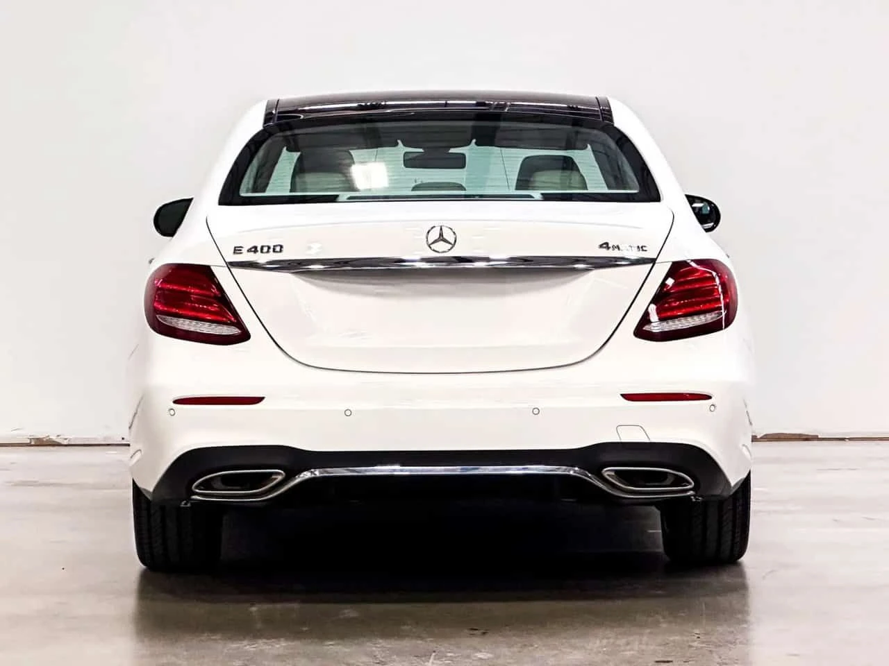 Mercedes-Benz E 400 * CARFAX * БЕЗ ПЪРВОНАЧАЛНА ВНОСКА, снимка 3 - Автомобили и джипове - 54841489