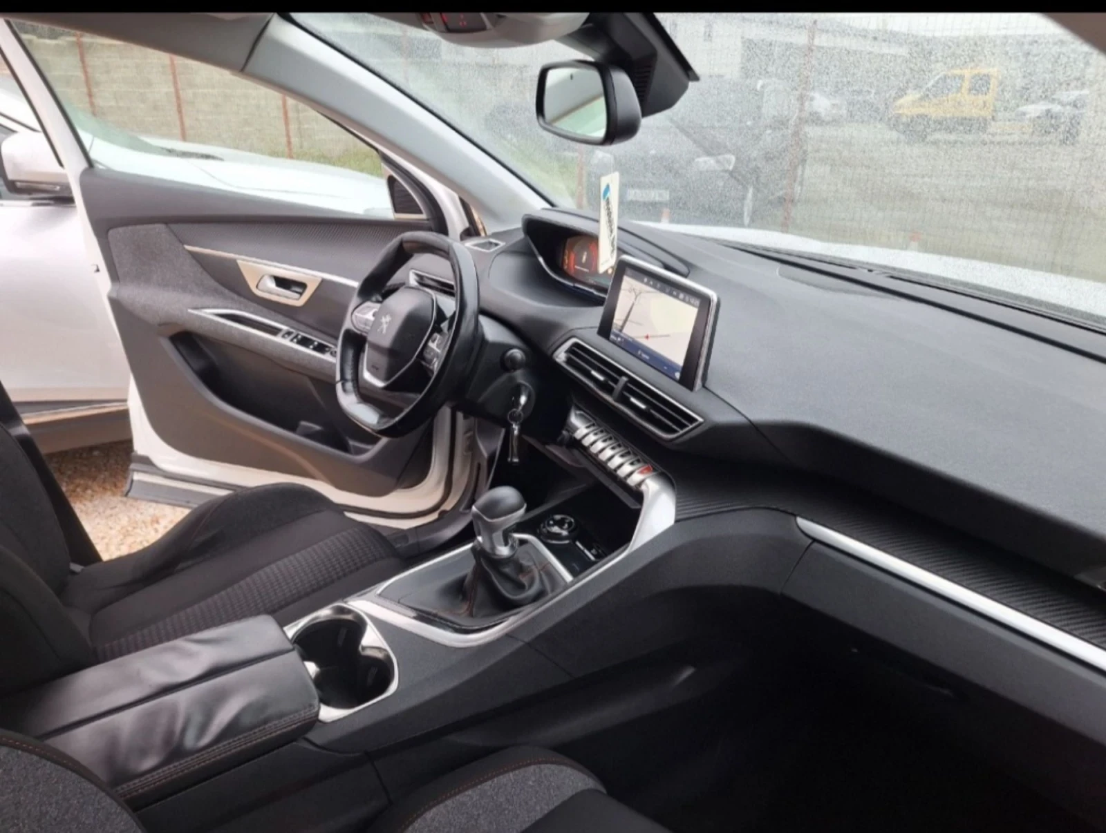 Peugeot 3008 1.6HDI* 6ск/Нави/Лед/Кросуей/120кс* , снимка 11 - Автомобили и джипове - 55118821