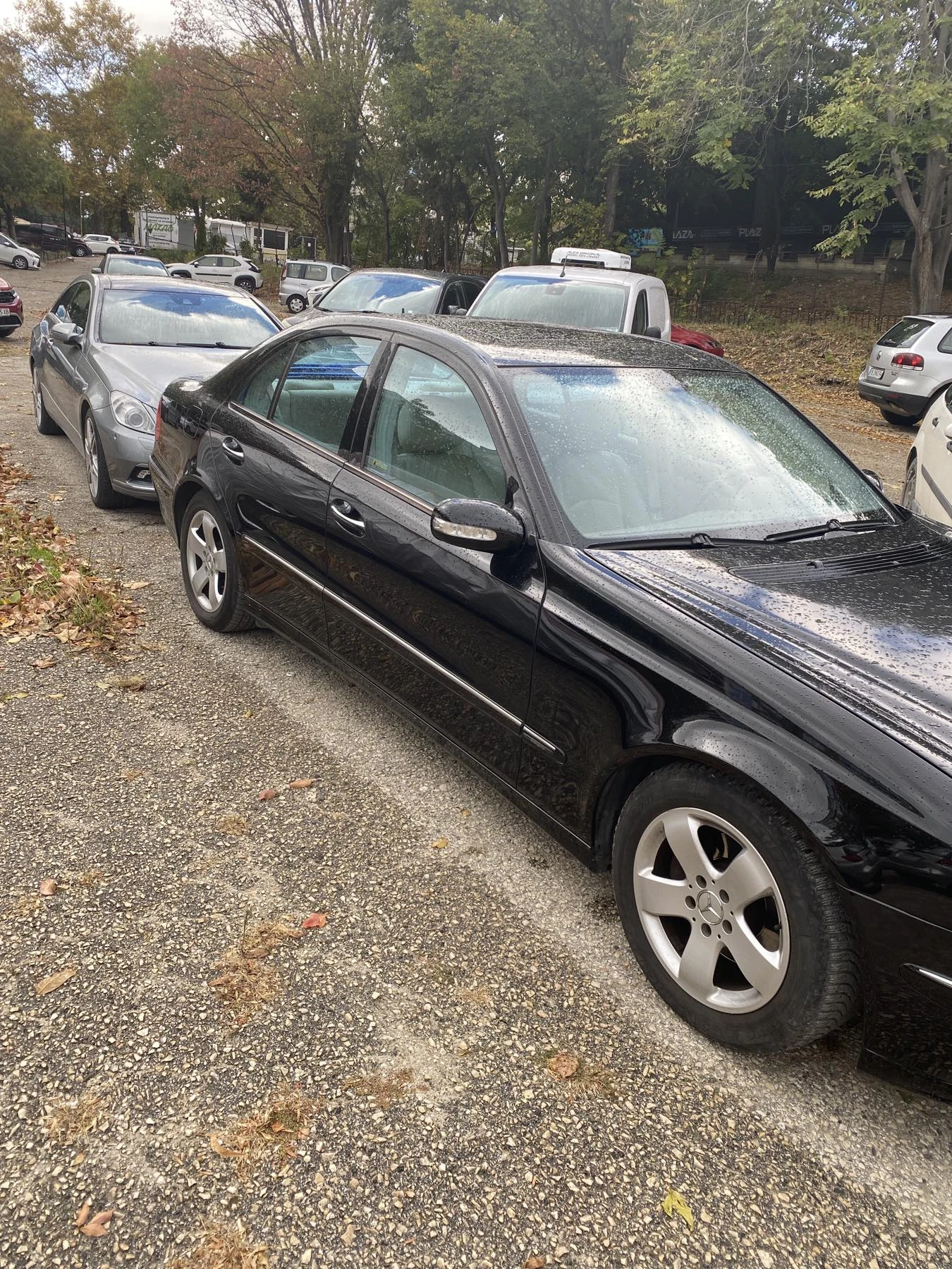 Mercedes-Benz E 220, снимка 5 - Автомобили и джипове - 56533971