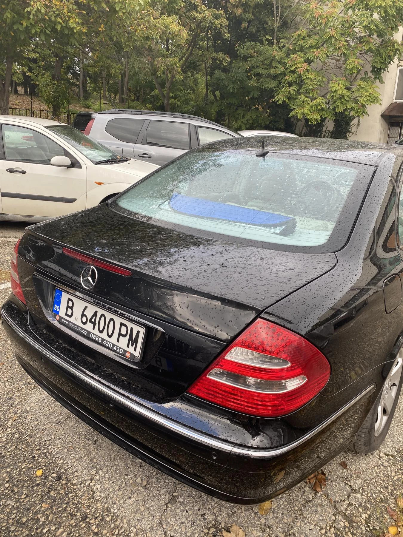 Mercedes-Benz E 220, снимка 2 - Автомобили и джипове - 56533971