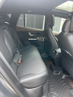 Mercedes-Benz EQE SUV 350+ Long Range, снимка 11