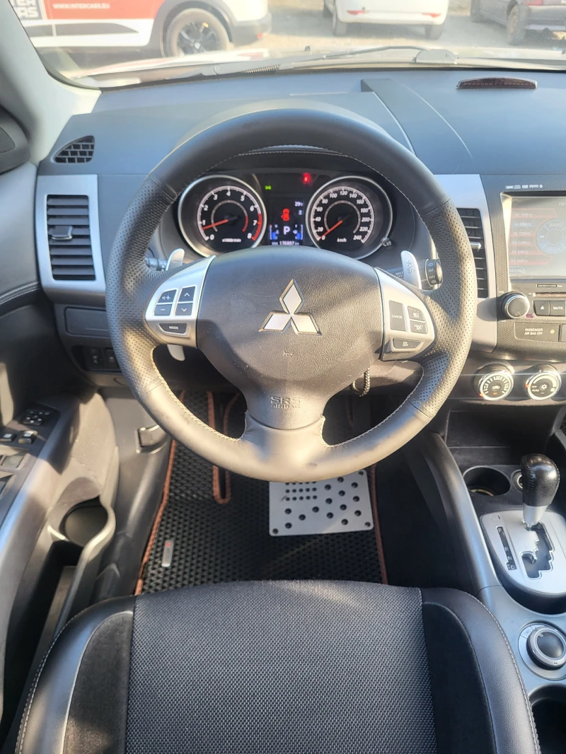 Mitsubishi Outlander 2.4MIVEC 4x4 FACE, снимка 12 - Автомобили и джипове - 47004438