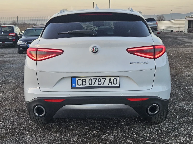 Alfa Romeo Stelvio 2.0Ti-АВТОМАТИК, снимка 8 - Автомобили и джипове - 48117655