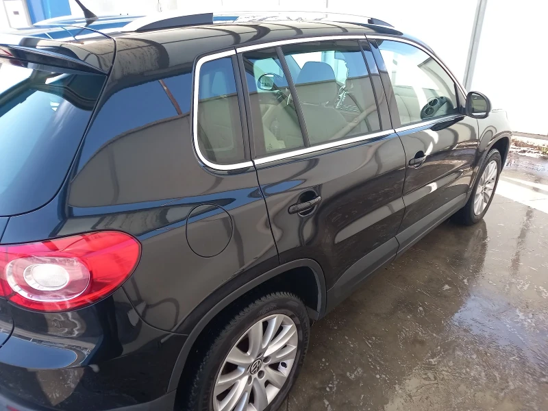 VW Tiguan, снимка 10 - Автомобили и джипове - 52957774