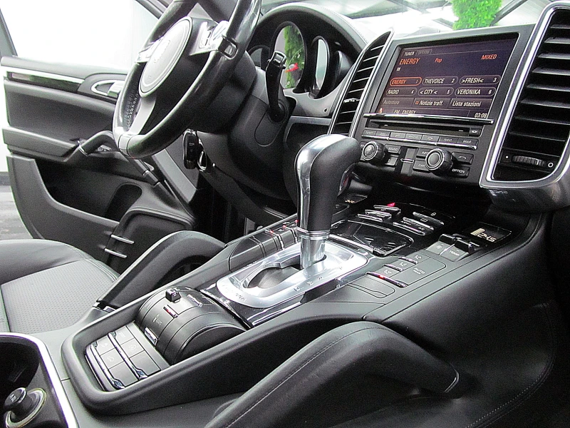 Porsche Cayenne 245ks/BOSE/BIXENON-8скорости/СОБСТВЕН ЛИЗИНГ, снимка 14 - Автомобили и джипове - 53369895