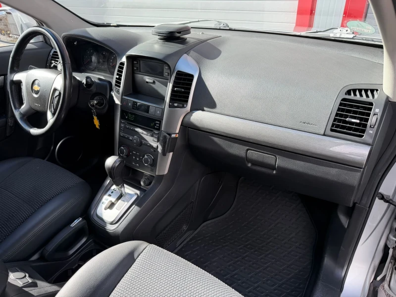 Chevrolet Captiva 2.0TD 4WD AUTOMATIK 7-МЕСТНА ЛИЗИНГ!!!, снимка 15 - Автомобили и джипове - 53392146
