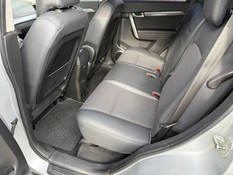 Chevrolet Captiva 2.0TD 4WD AUTOMATIK 7-МЕСТНА ЛИЗИНГ!!!, снимка 16 - Автомобили и джипове - 53392146