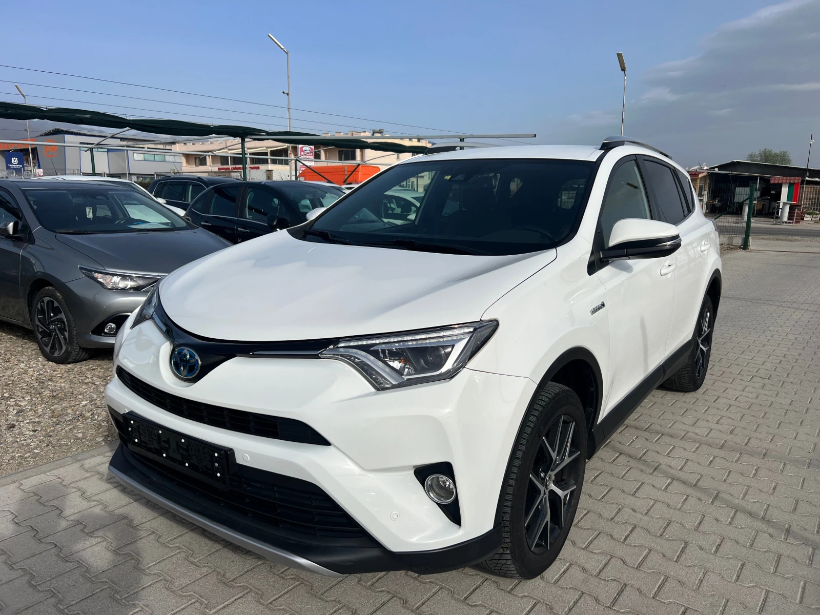 Toyota Rav4 2.5i HYBRID FULL Лизинг - изображение 3