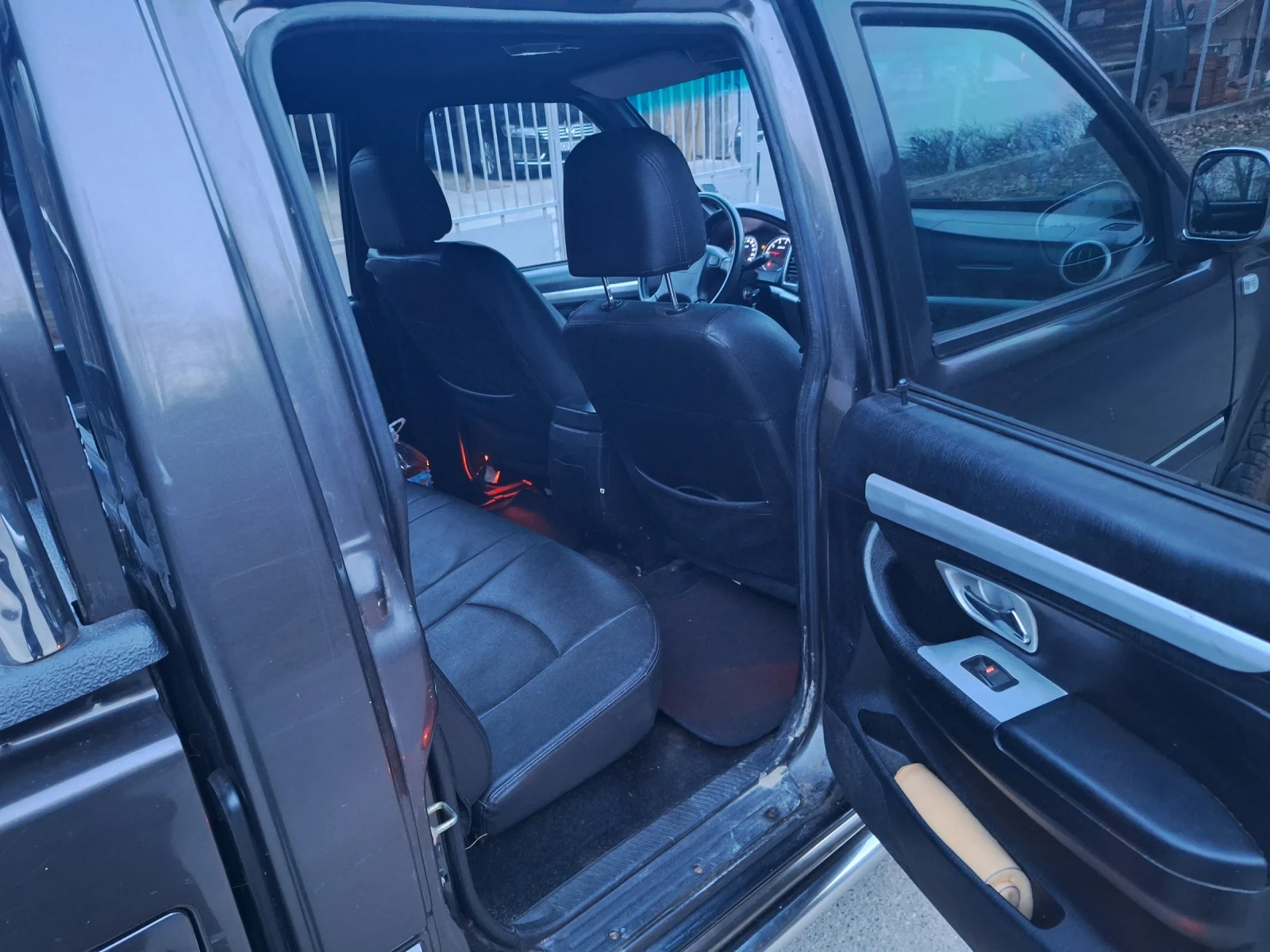 Mitsubishi L200 2.0i Газ/Бензин, снимка 12 - Автомобили и джипове - 54478023