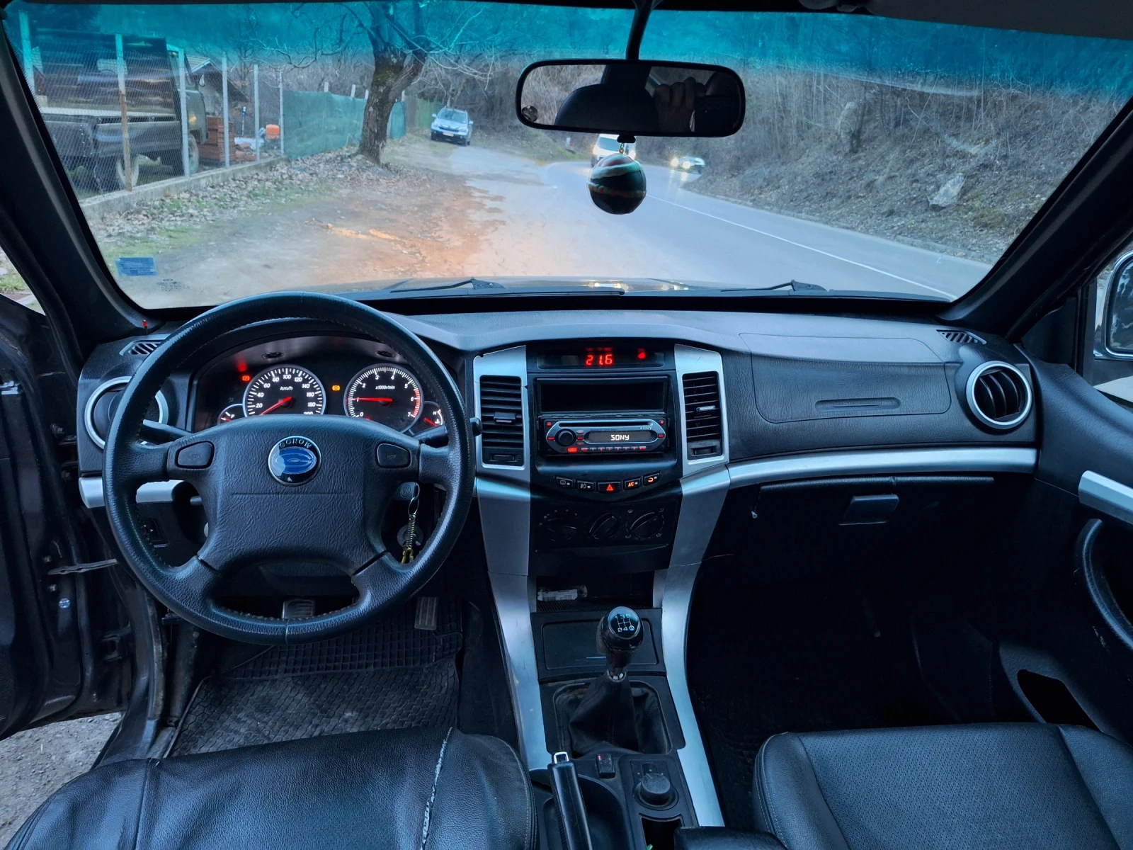 Mitsubishi L200 2.0i Газ/Бензин, снимка 8 - Автомобили и джипове - 54478023