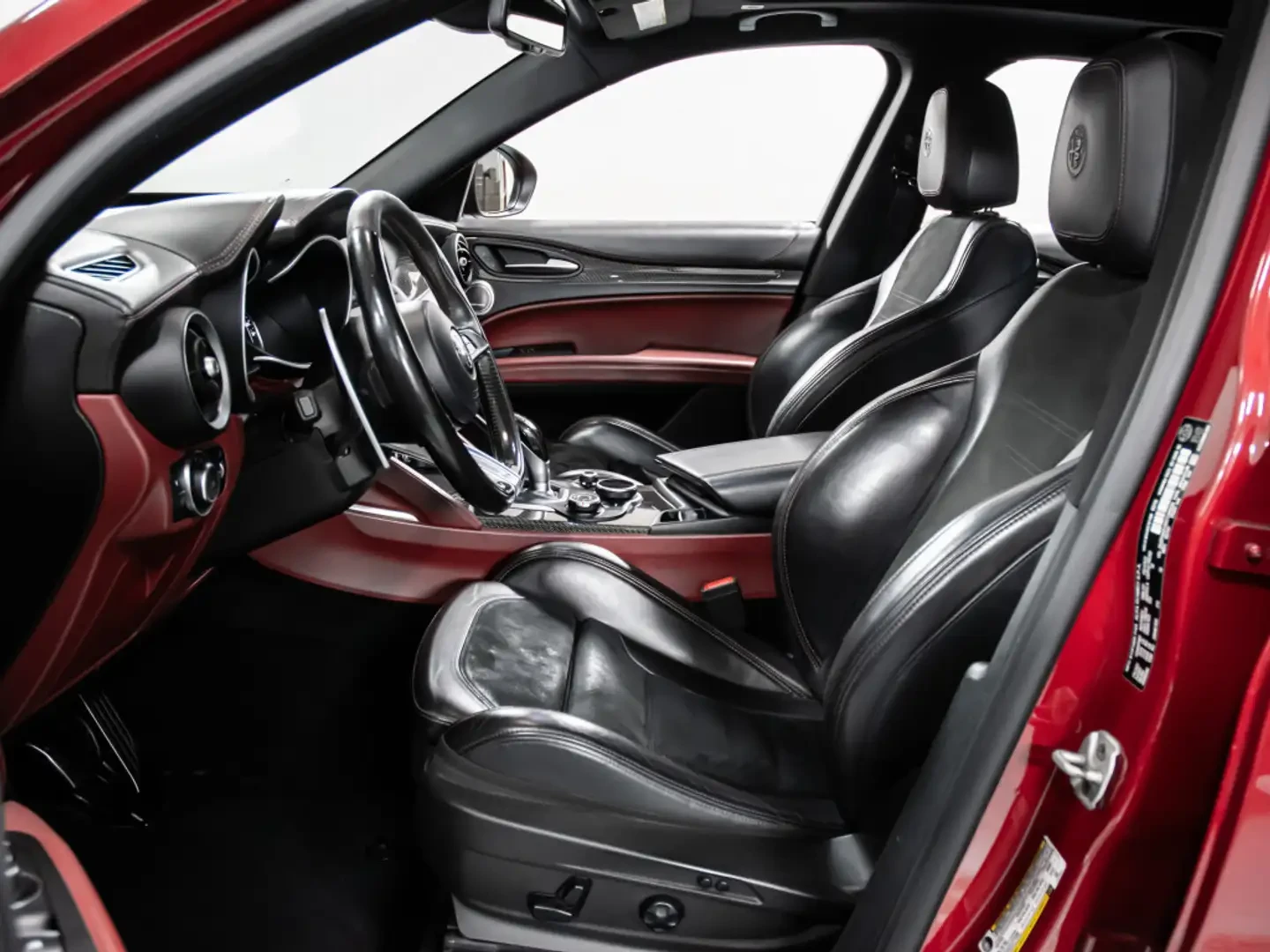 Alfa Romeo Stelvio Quadrifoglio* Carbon, снимка 7 - Автомобили и джипове - 55199262