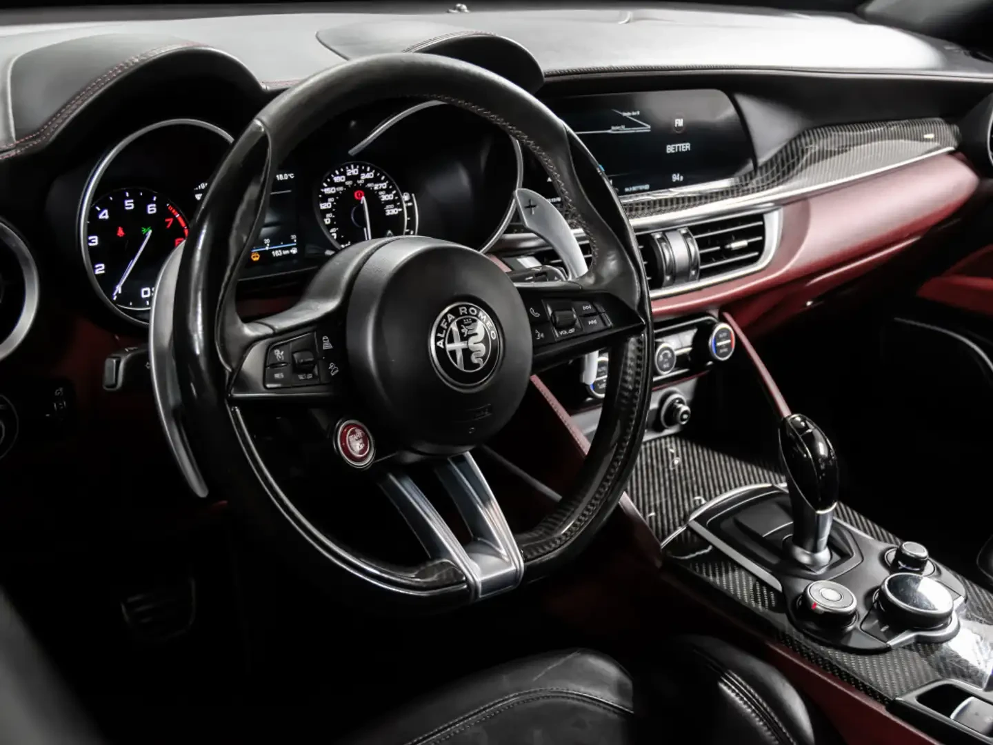 Alfa Romeo Stelvio Quadrifoglio* Carbon, снимка 8 - Автомобили и джипове - 55199262
