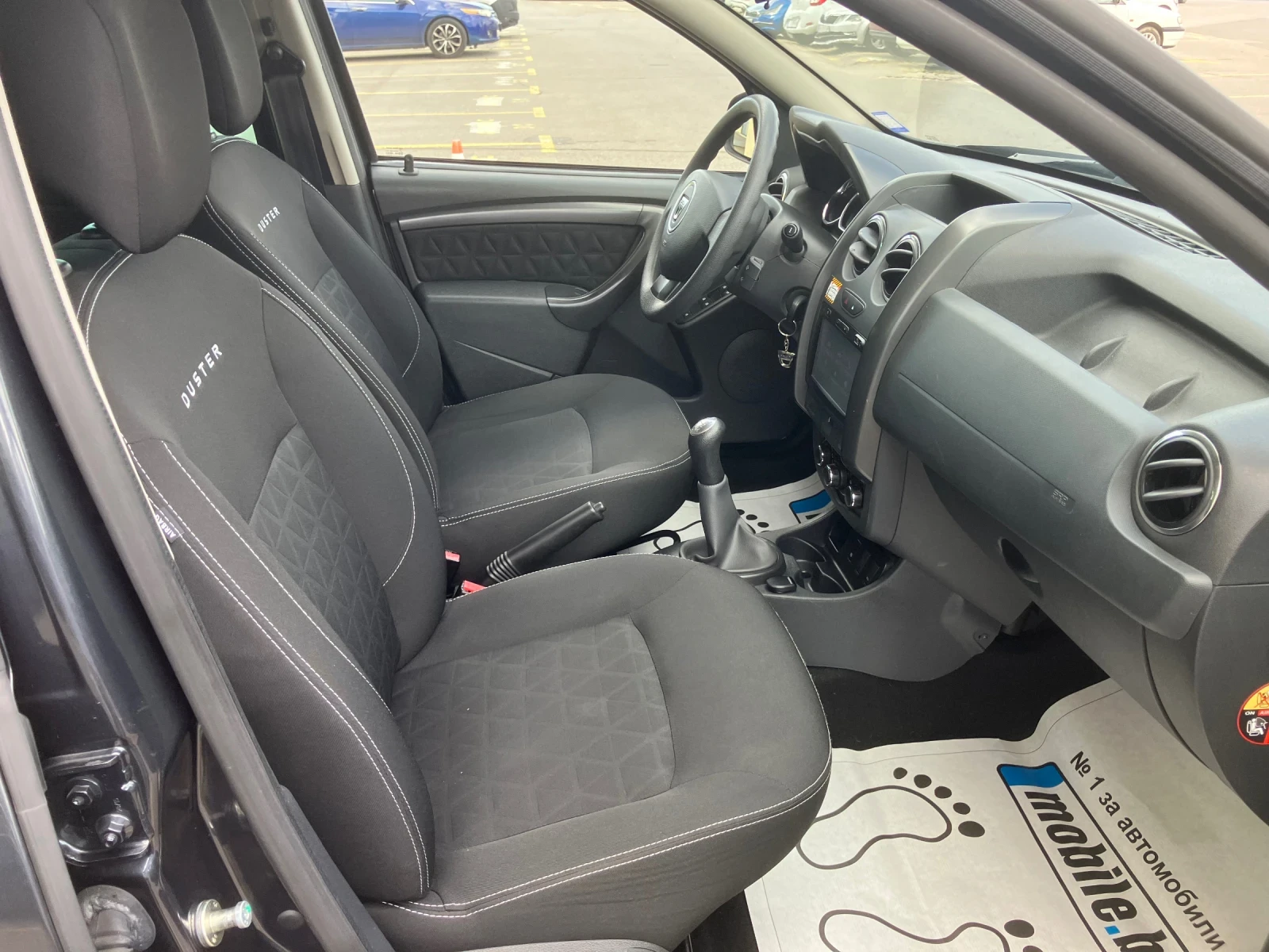 Dacia Duster 1.6i-72000kм, снимка 12 - Автомобили и джипове - 55702344