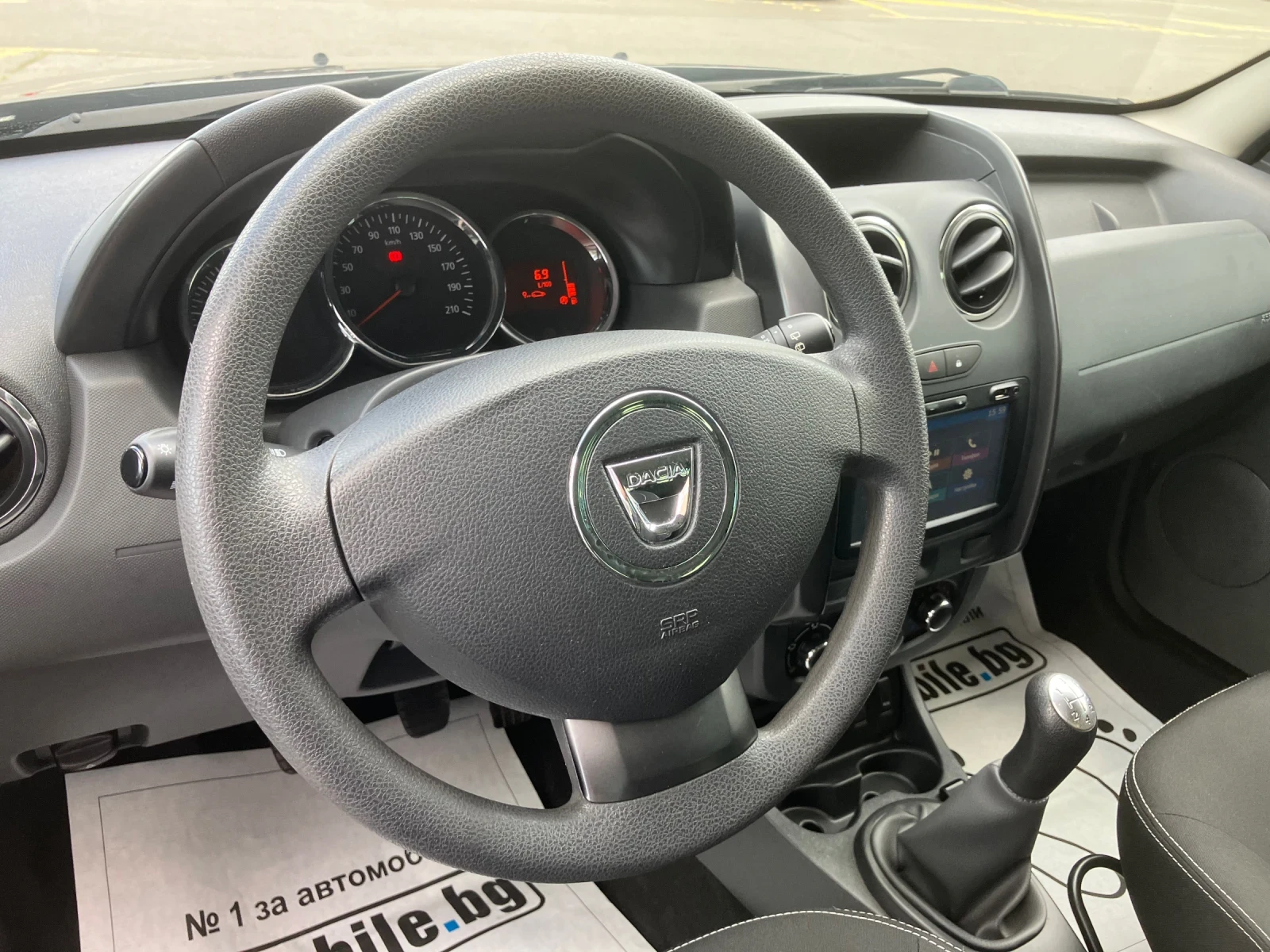 Dacia Duster 1.6i-72000kм, снимка 14 - Автомобили и джипове - 55702344