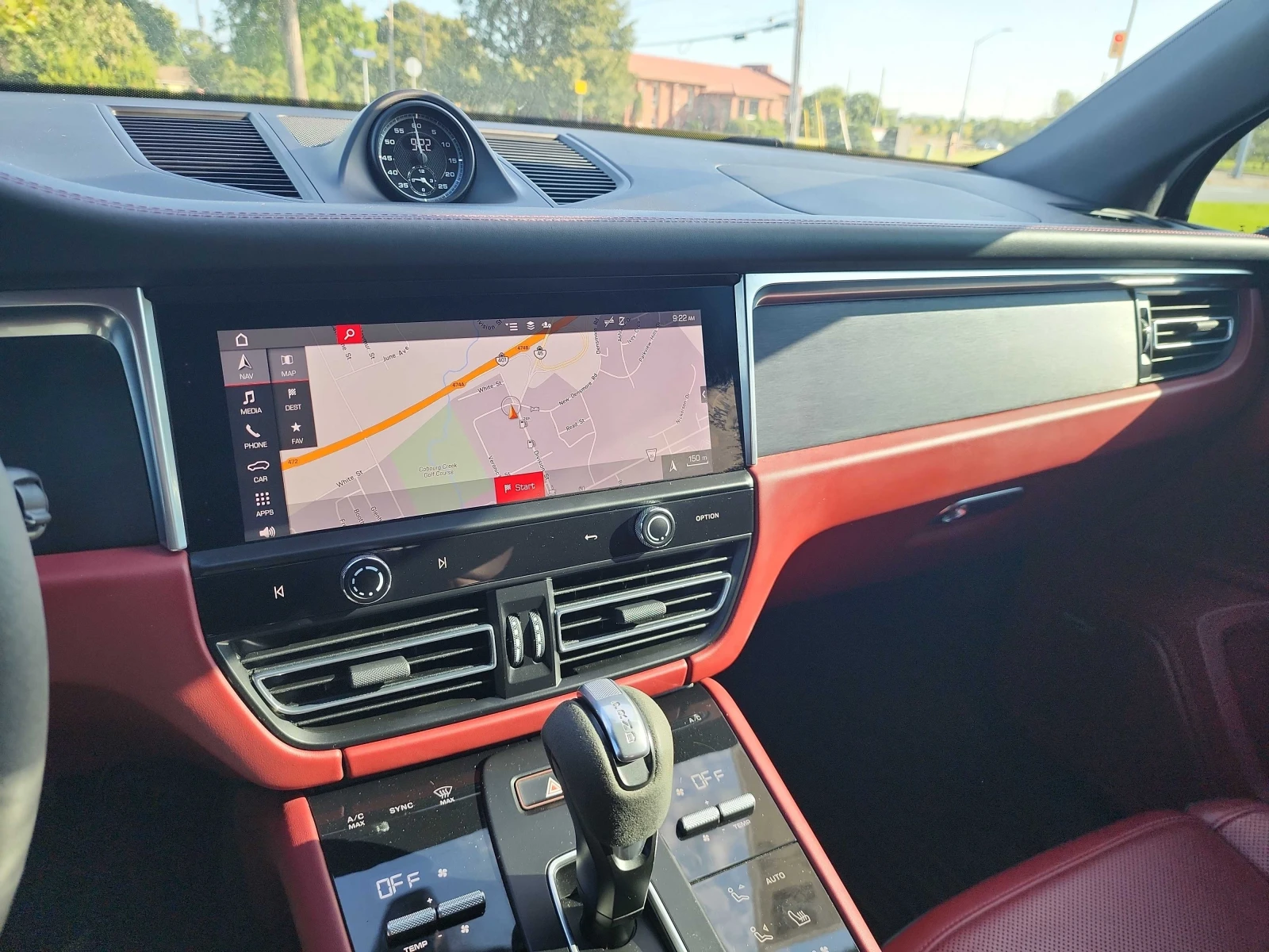 Porsche Macan GTS | CARFAX | АВТОКРЕДИТ БЕЗ ПЪРВОНАЧАЛНА ВНОСКА, снимка 9 - Автомобили и джипове - 55875765
