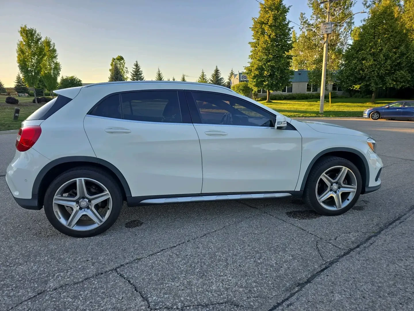 Mercedes-Benz GLA 4MATIC 4dr GLA 250, снимка 6 - Автомобили и джипове - 55980557