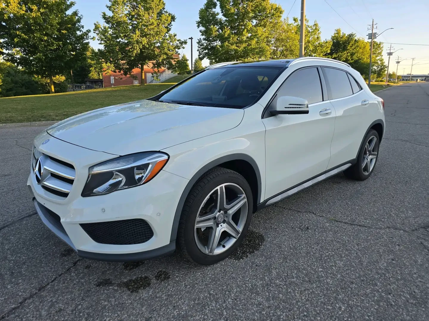 Mercedes-Benz GLA 4MATIC 4dr GLA 250