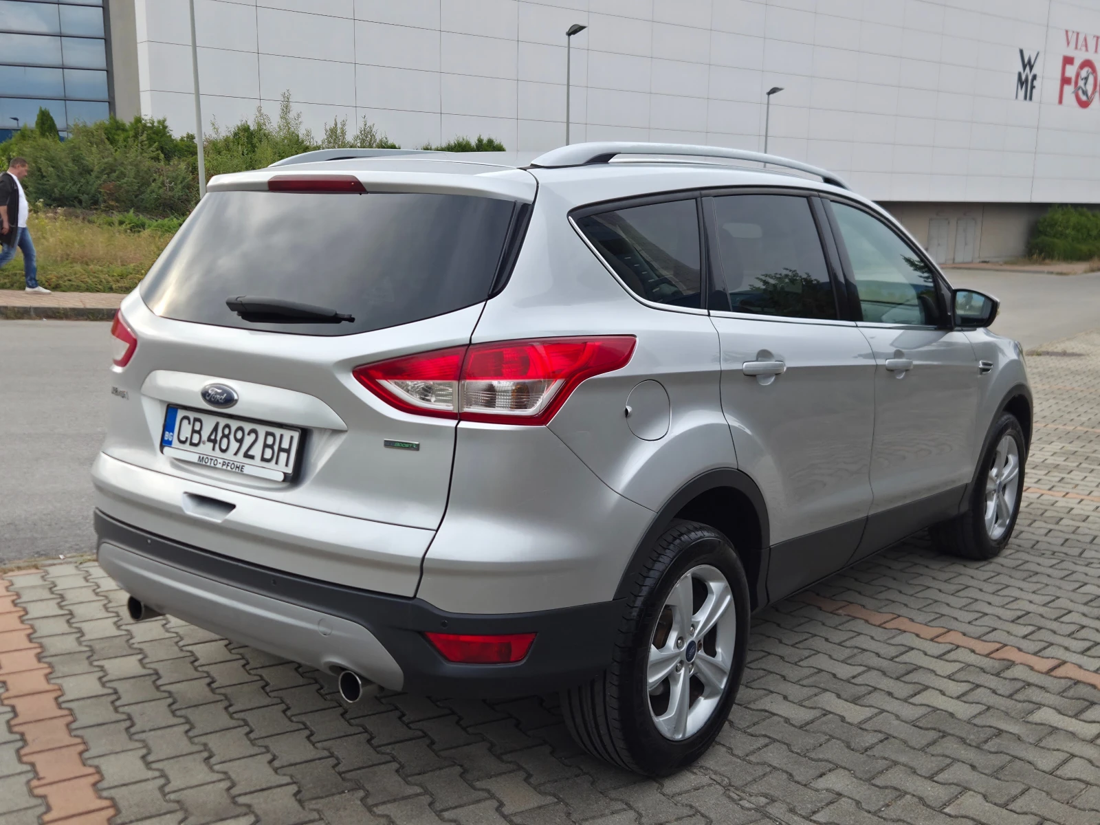 Ford Kuga EcoBoost* НАПЪЛНО ОБСЛУЖЕН* , снимка 4 - Автомобили и джипове - 56187962