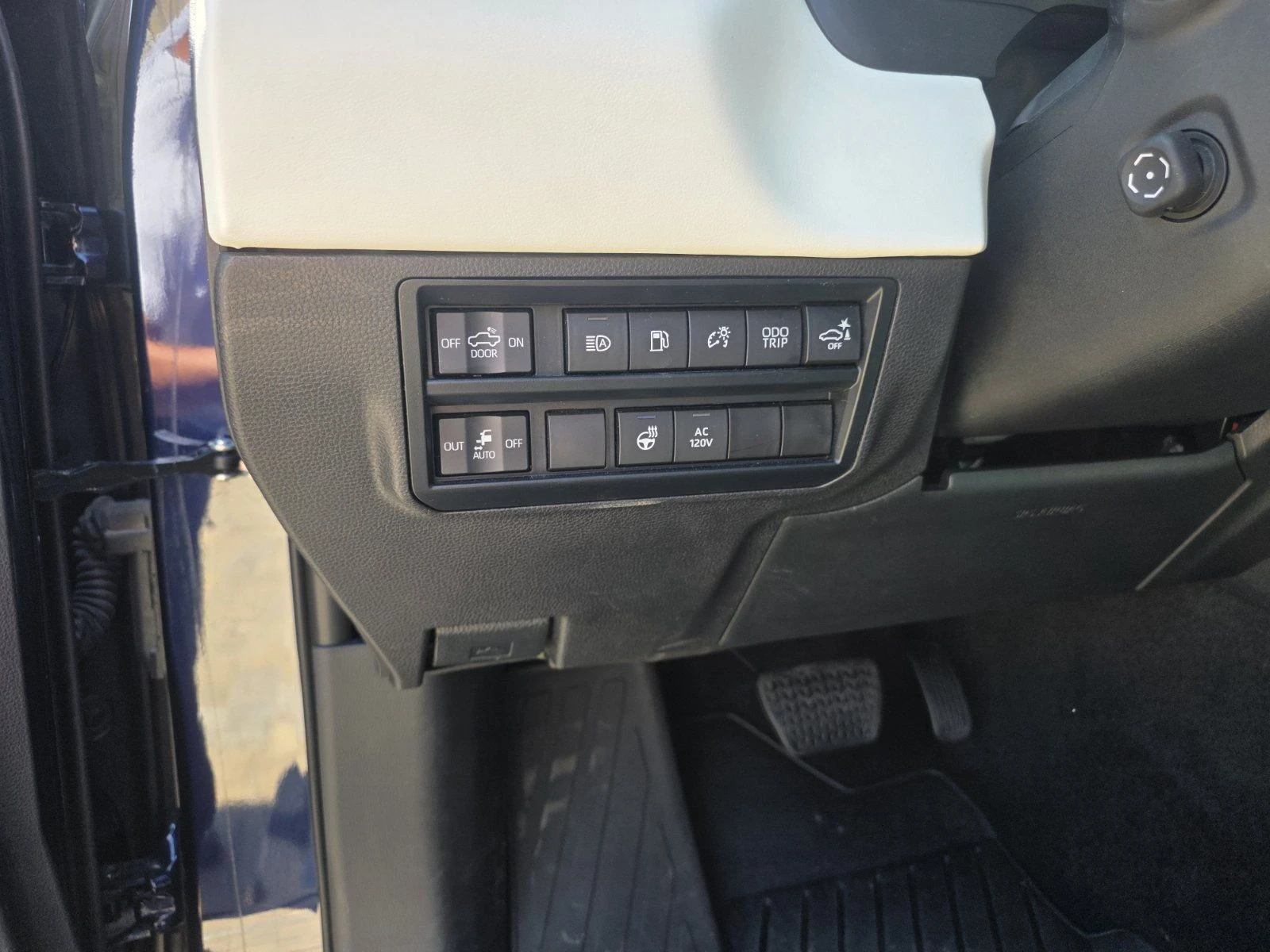 Toyota Tundra Toyota Tundra CAPSTONE 3.5 i-Force, снимка 12 - Автомобили и джипове - 56240238