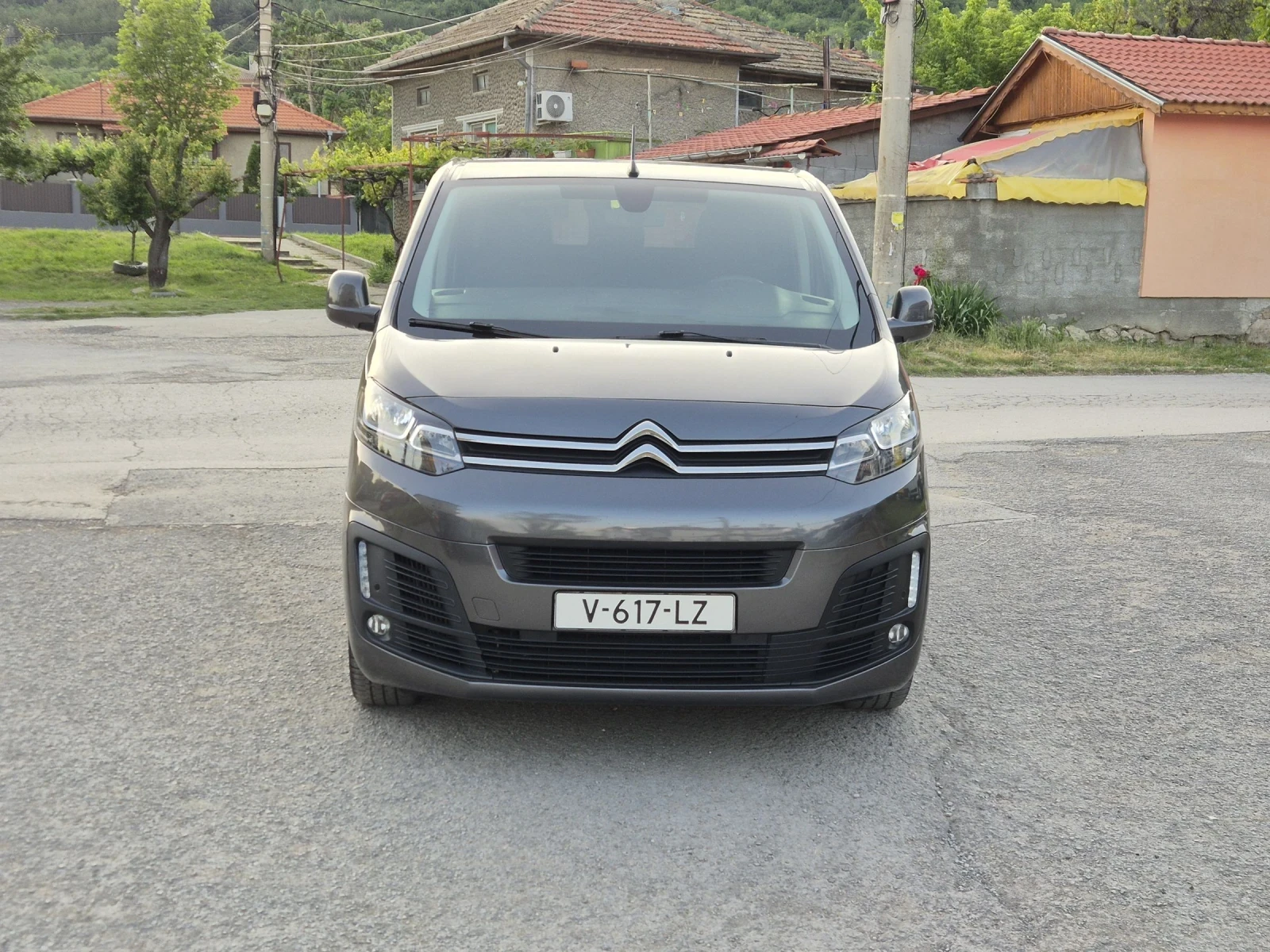 Citroen Jumpy 2.0BlueHDI 120 XL Business DC - изображение 2