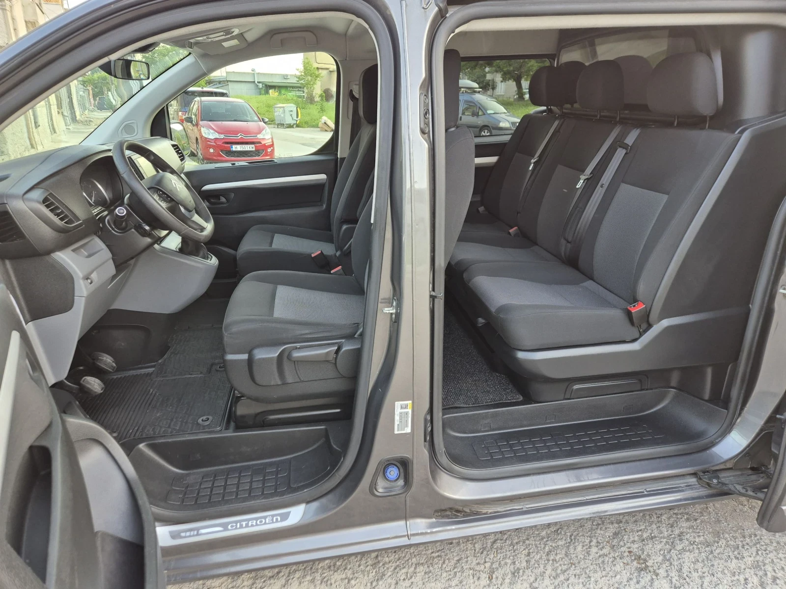 Citroen Jumpy 2.0BlueHDI 120 XL Business DC - изображение 4